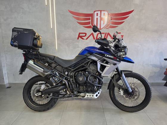 TRIUMPH TIGER 800 XCX TRIUMPH TIGER 800 XCX